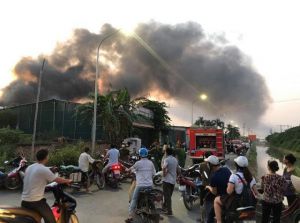 Cháy dữ dội tại khu nhà xưởng ở huyện Hoài Đức Cháy dữ dội tại khu nhà xưởng ở huyện Hoài Đức