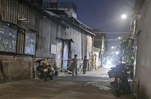 TPHCM: Xưởng cơ khí cháy lớn với nhiều tiếng nổ, 2 công nhân bị thương TPHCM: Xưởng cơ khí cháy lớn với nhiều tiếng nổ, 2 công nhân bị thương